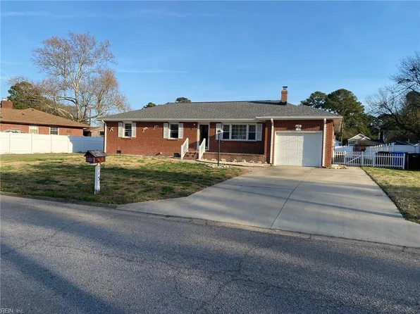 713 Valley Stream Rd, Chesapeake, VA 23325