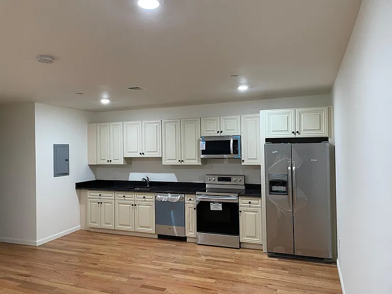 265 Essex St #1 — Photo 1