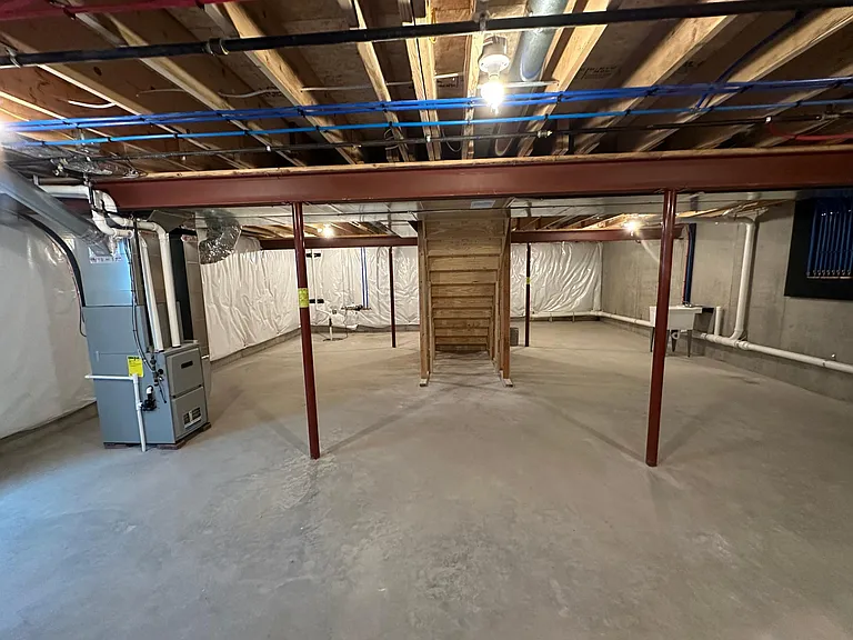11 Orleans Ave #11B — Photo 14
