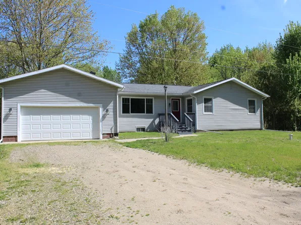 46178 78th Ave, Decatur, MI 49045