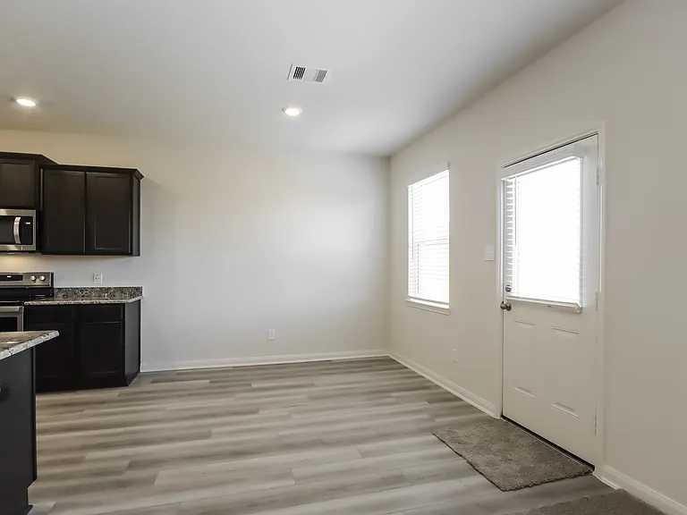 8422 Bermuda Blue Rd — Photo 4