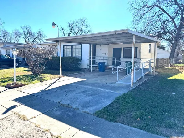 226 Englewood, San Antonio, TX 78213