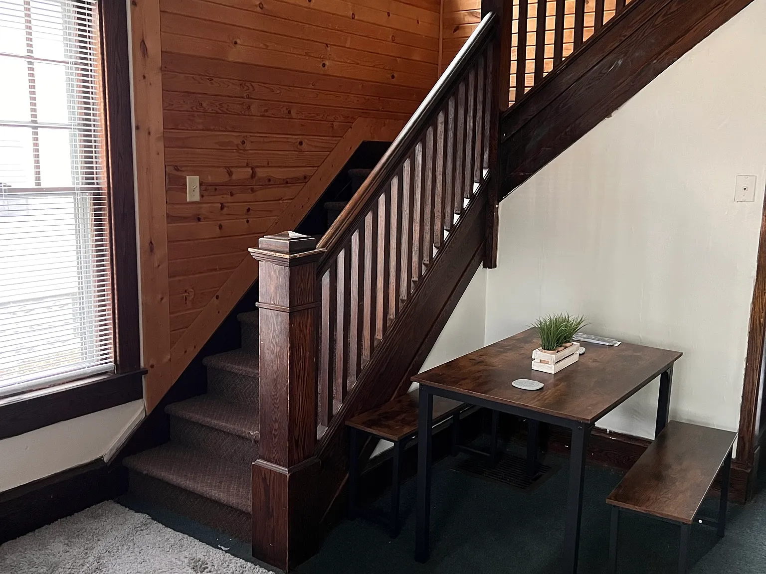 Available June 1st., 2026! 6 bedrooms! — Photo 4