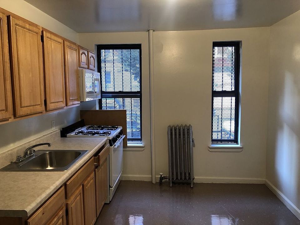 2nd image of 644 Wales Ave APT 1
