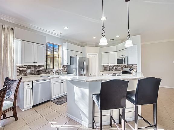 3rd image of 2261 Carnaby Ct