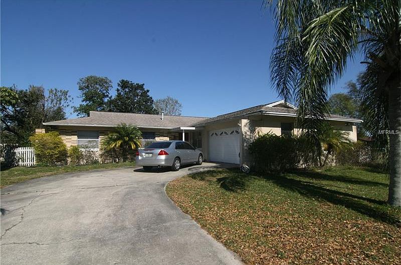 1st image of 736 Laurel Way