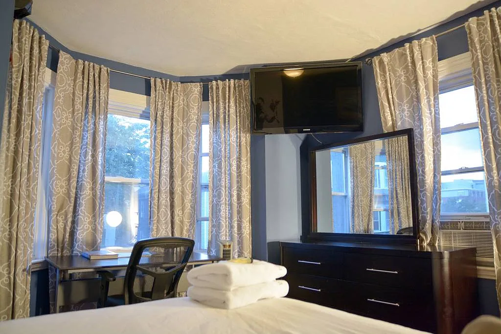 2 bed, 1300 sqft, $1,290 — Photo 2