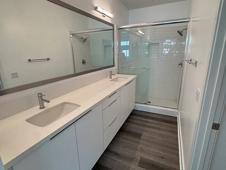 2921 Exposition Pl — Photo 8