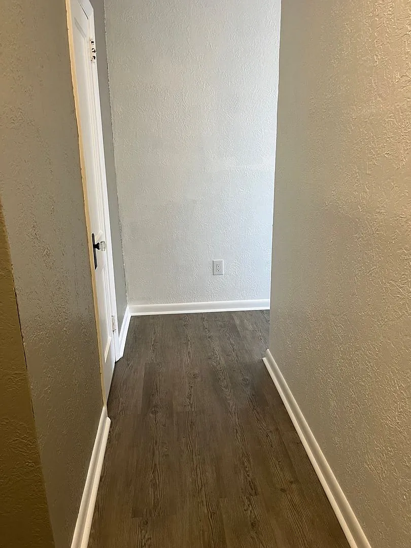 Building Photo - 103 W Ohara St #6