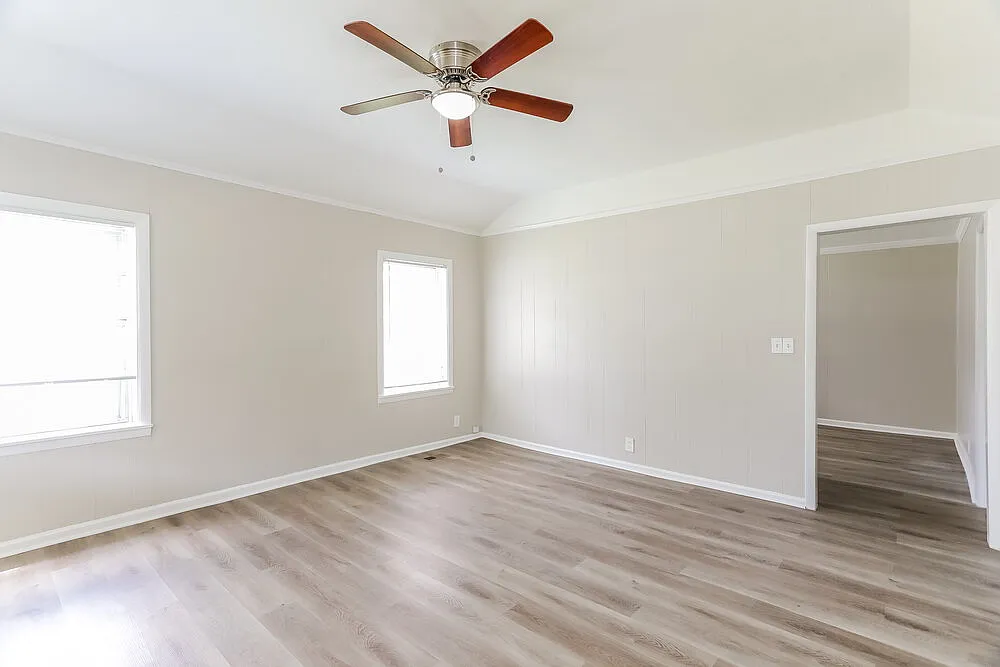 3 bed, 2.0 bath, 1372 sqft, $1,210 — Photo 4
