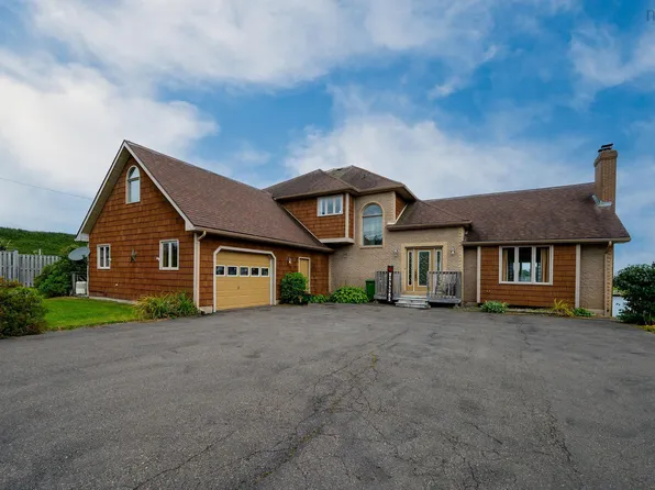 18404 Highway 7, Popes Harbour, NS B0J 3H0