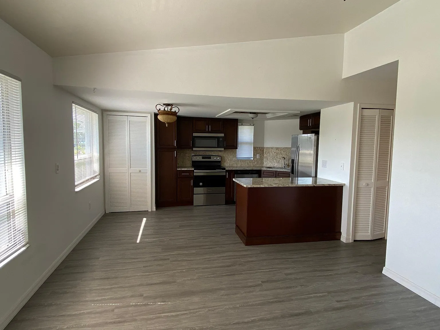 5028 Chiquita Blvd S — Photo 4