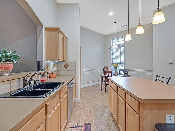 4th image of 1308 Tippler Dr