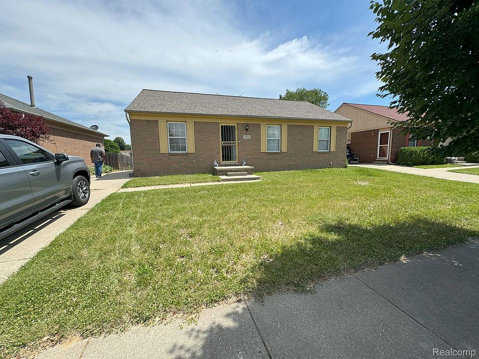 1st image of 490 Moonlight Dr
