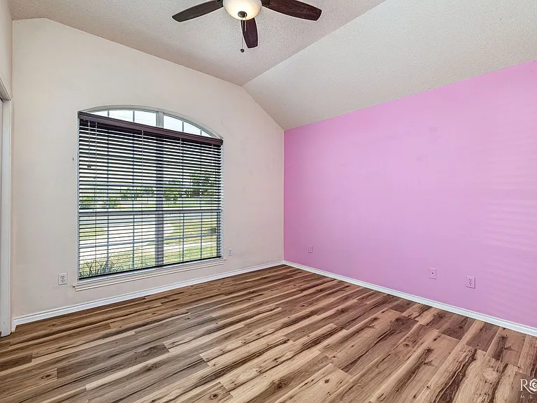 1724 Edmund Blvd — Photo 20