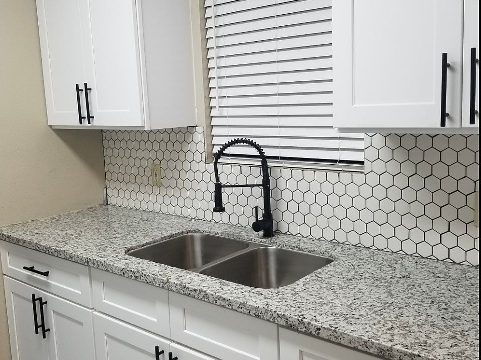 1st image of 304 Centre St