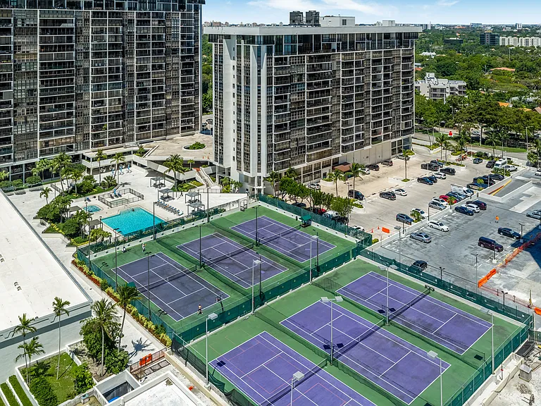 1901 Brickell Ave #B1809 — Photo 31