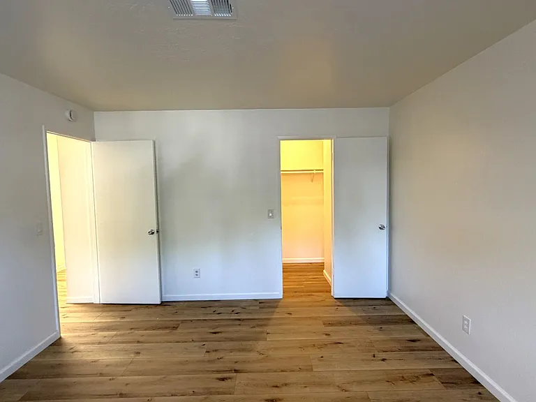 1680 Barrus Ave — Photo 13