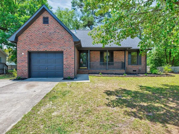 7165 Dayspring Dr, Fayetteville, NC 28314
