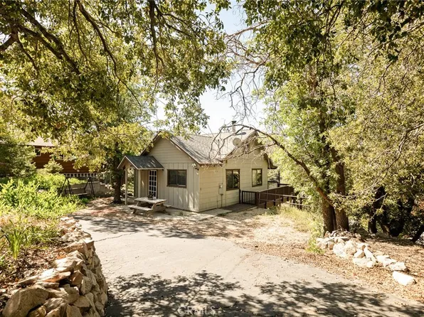 32953 Juniper Ln, Green Valley Lake, CA 92341