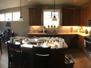 1748 S 13th St, Sunnyside, WA 98944