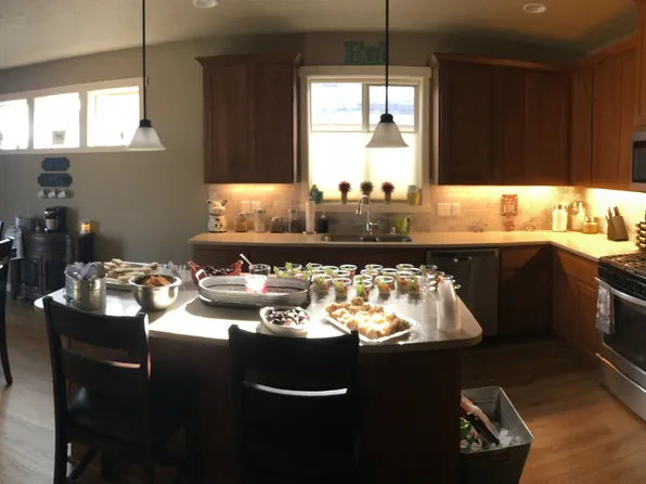 1748 S 13th St, Sunnyside, WA 98944