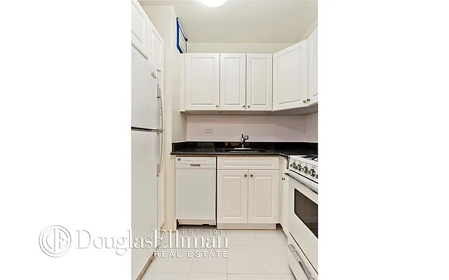 Rented by Douglas Elliman | media 9