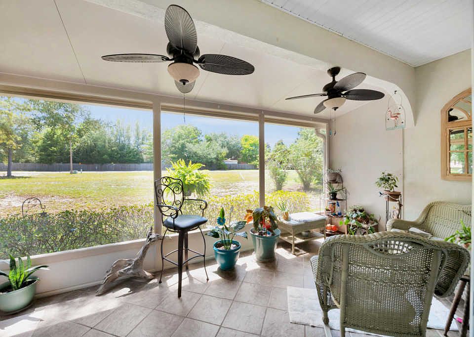 1st image of 7163 Majestic Blvd