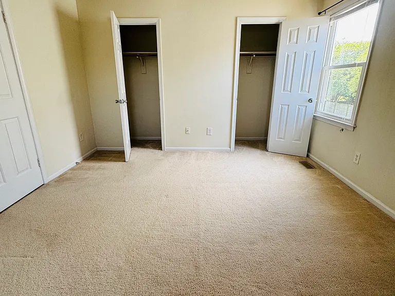 3901 Quartz Ln — Photo 17