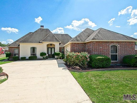 2nd image of 12520 Sylvan Ct