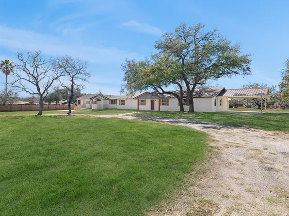 113 crestline, Pleasanton, TX 78064