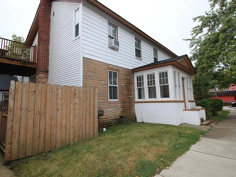 320 N Adams St #1 — Photo 2