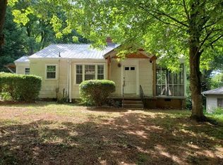 1 Welter Ln, Greenville, SC 29609