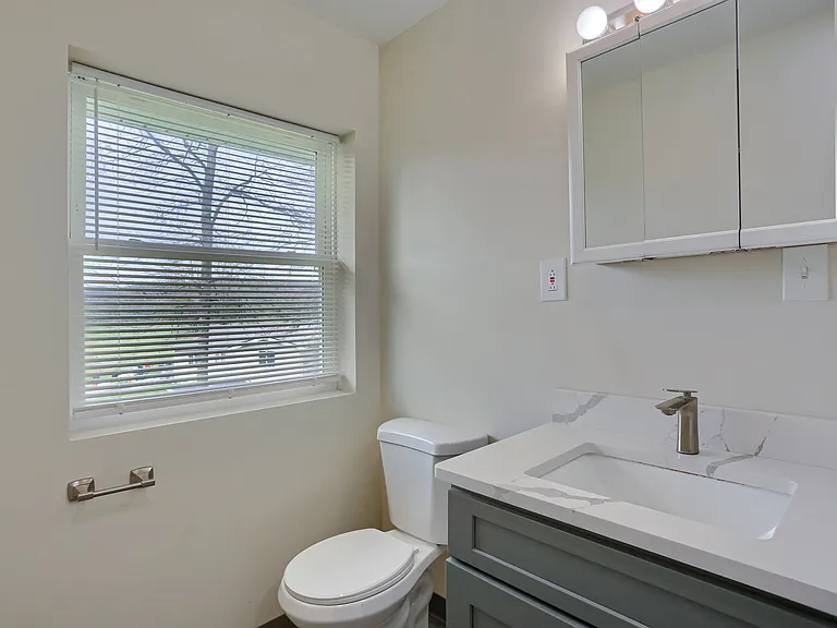 102 Kathleen Dr #2 — Photo 20