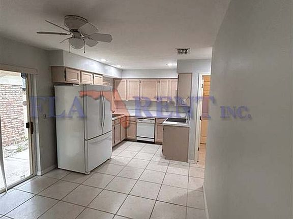 3rd image of 706 Andover Cir