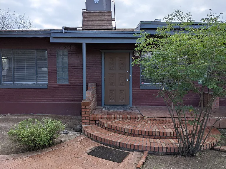 1104 E. Waverly St. — Photo 8