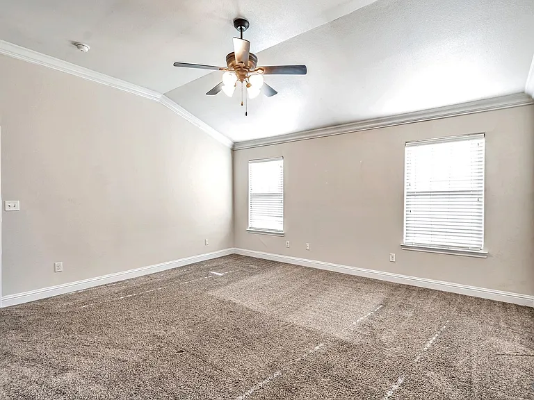 423 O'Rourke St — Photo 10