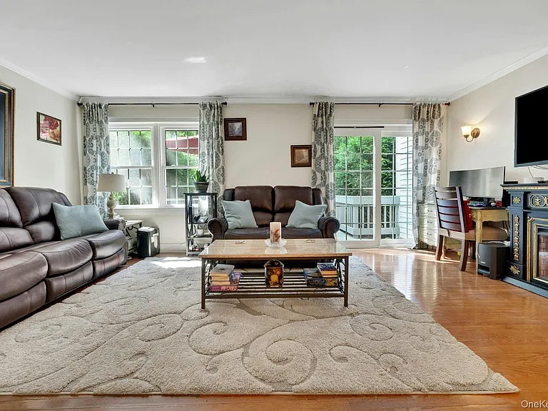 24 Briar Ct #A — Photo 4