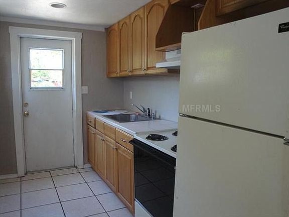 4th image of 1848 Pineland Dr