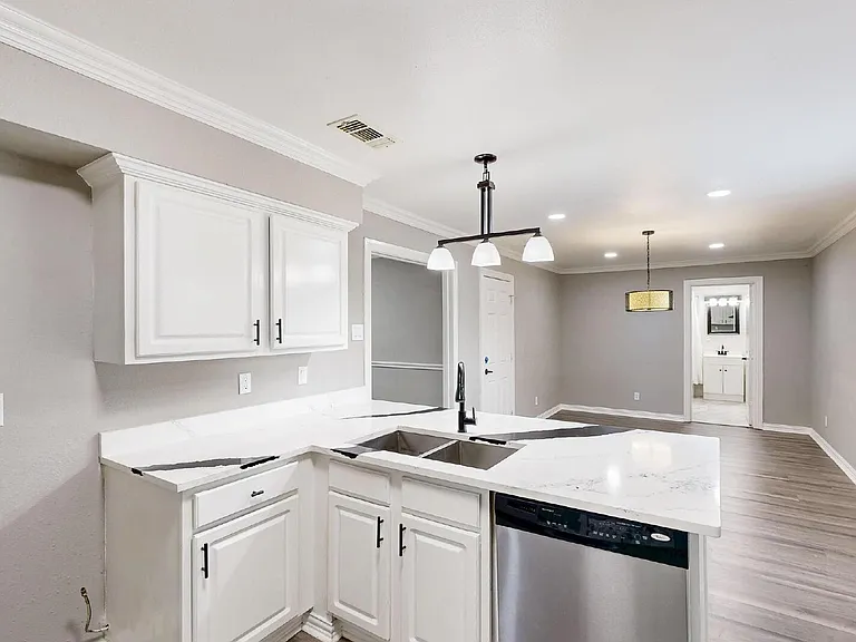 3264 Northaven Rd — Photo 8