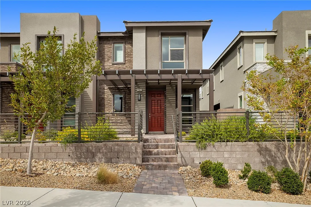 3 bed, 2.5 bath, 1556 sqft, $2,600 — Photo 1