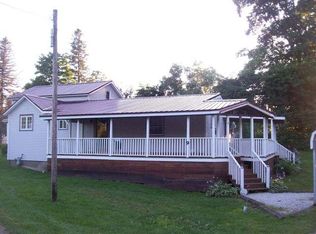 9 Race St, Russell, PA 16345