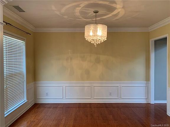 4th image of 3123 Surreyhill Ct