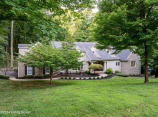 7618 Woodridge Dr, Pewee Valley, KY 40056