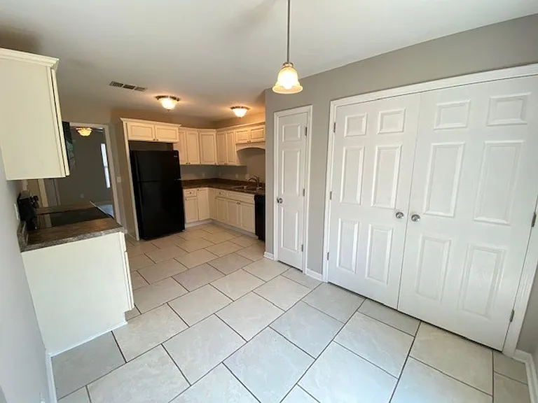 531 Dill Ln #B-9 — Photo 12