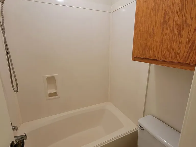 605 Navarro Dr — Photo 12