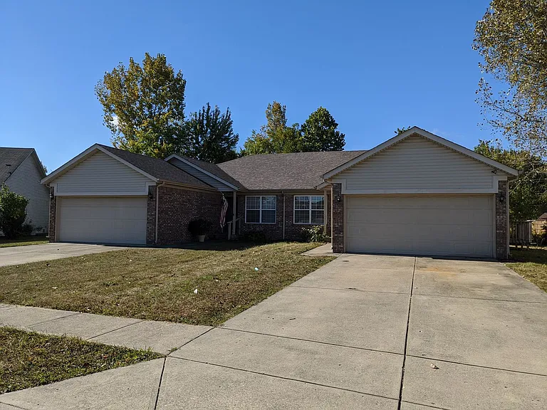 73 Virgil Dr — Photo 1