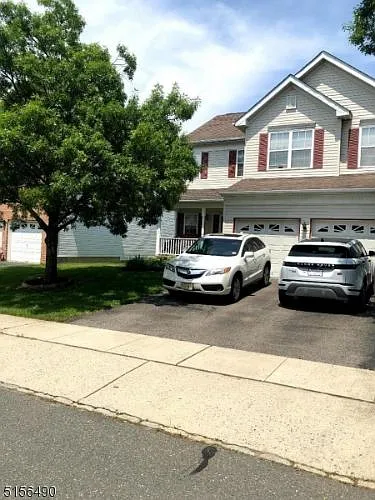 511 Madison Dr photo 1
