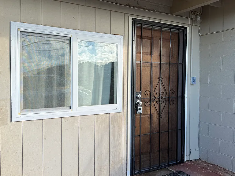 2226 Noah St — Photo 1