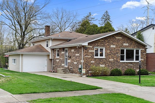 1st image of 324 Park Dr